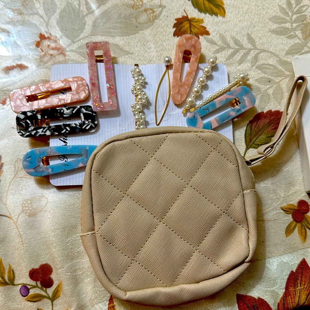 Hair clips with mini bag.